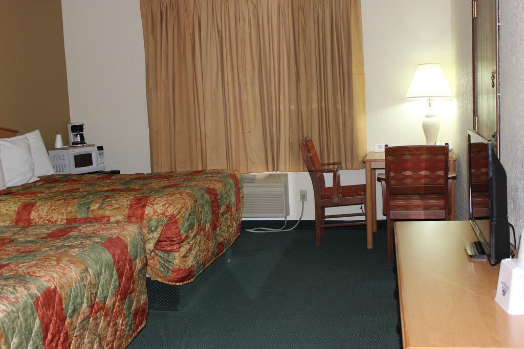 Americas Best Value Inn Гранд-Форкс Екстер'єр фото
