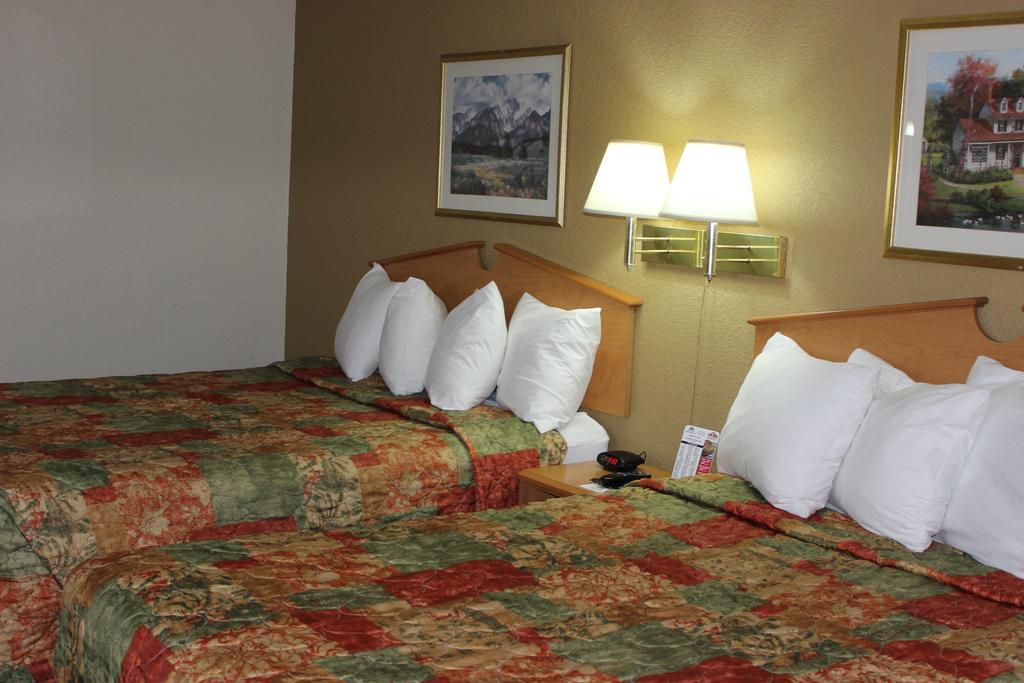 Americas Best Value Inn Гранд-Форкс Екстер'єр фото