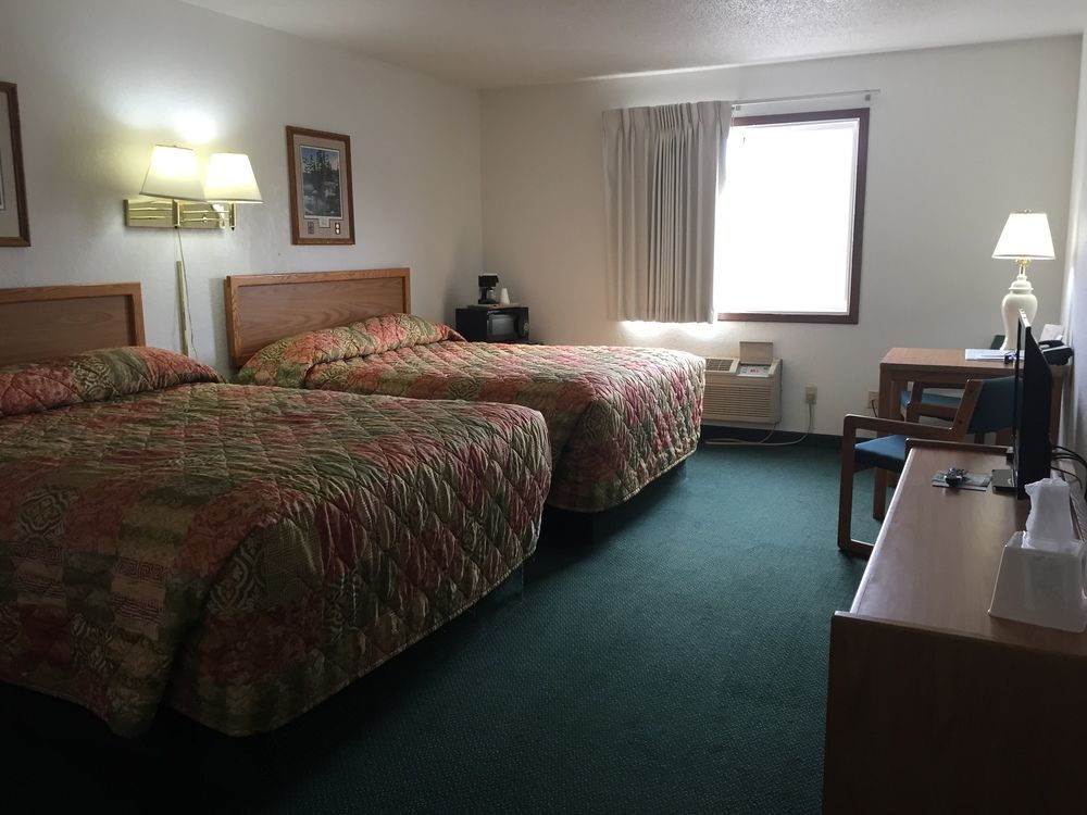 Americas Best Value Inn Гранд-Форкс Екстер'єр фото