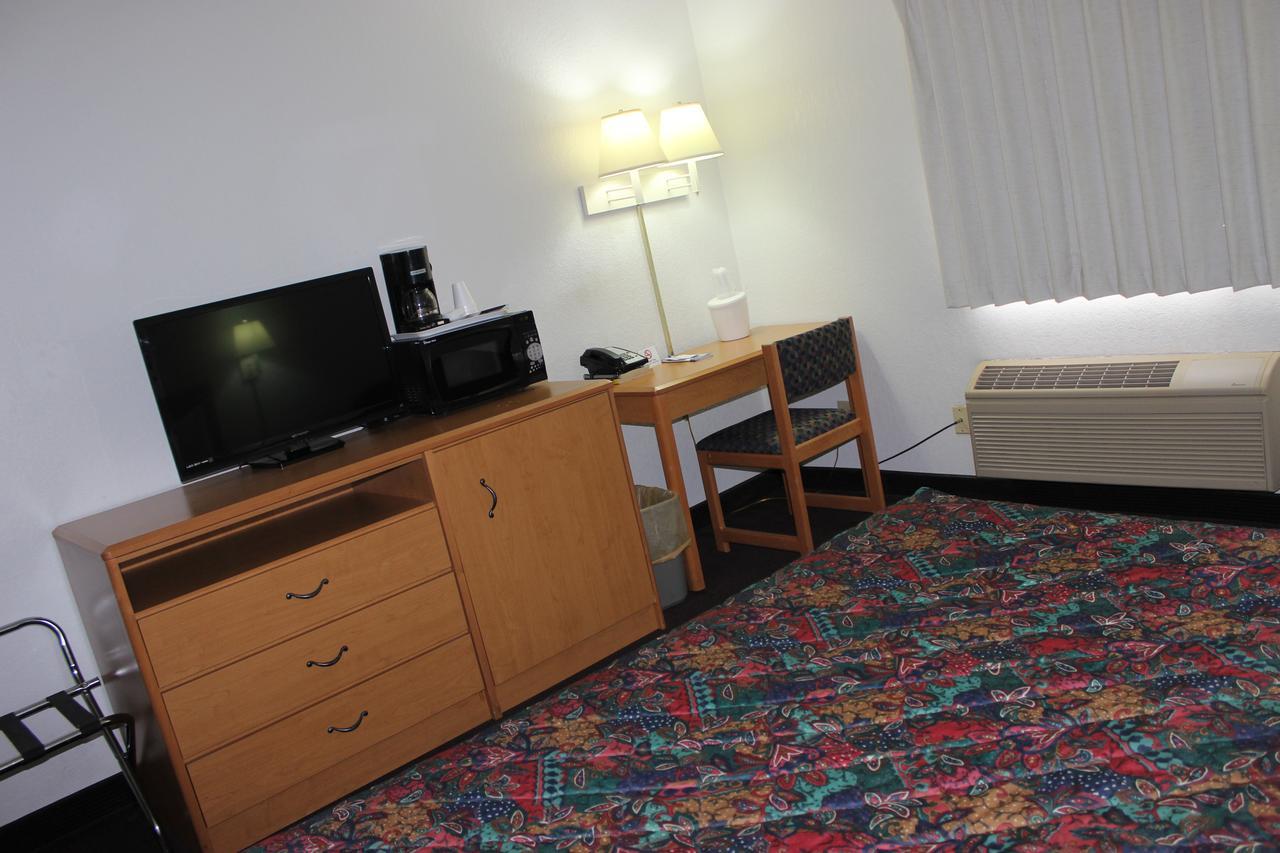 Americas Best Value Inn Гранд-Форкс Екстер'єр фото
