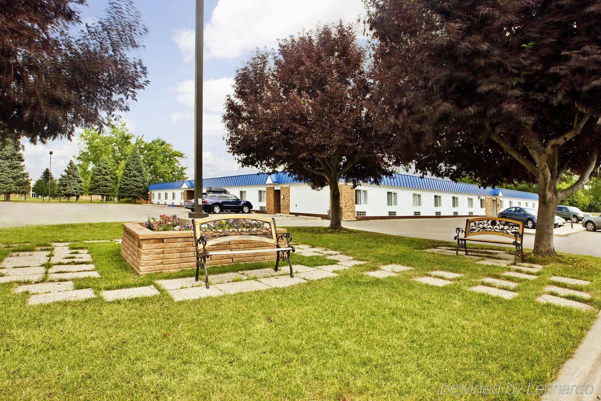 Americas Best Value Inn Гранд-Форкс Екстер'єр фото