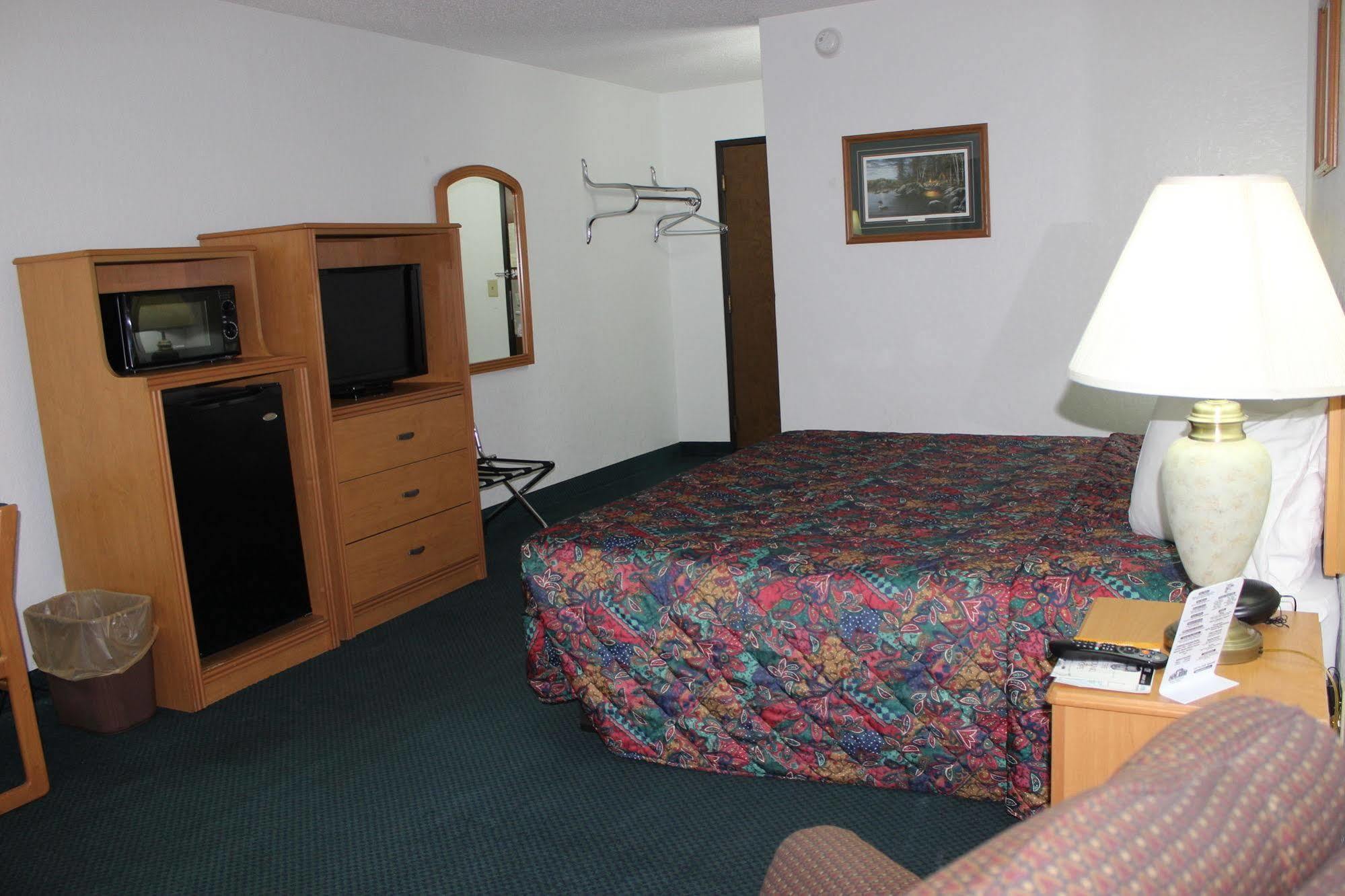 Americas Best Value Inn Гранд-Форкс Екстер'єр фото