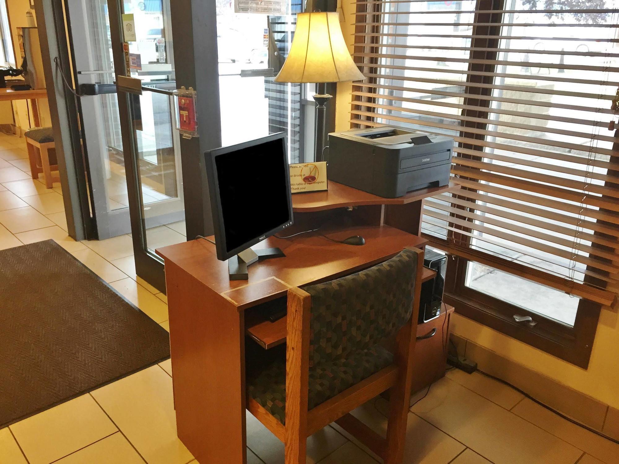 Americas Best Value Inn Гранд-Форкс Екстер'єр фото