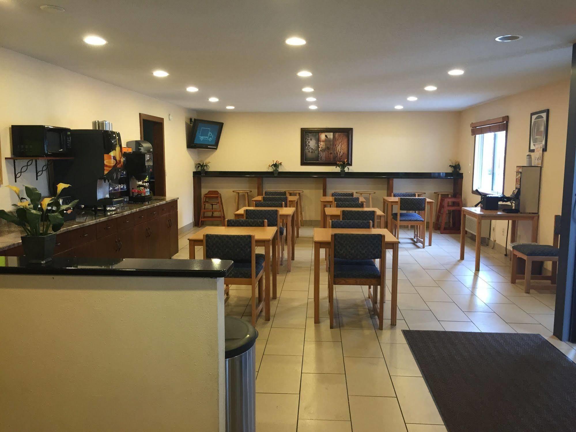 Americas Best Value Inn Гранд-Форкс Екстер'єр фото