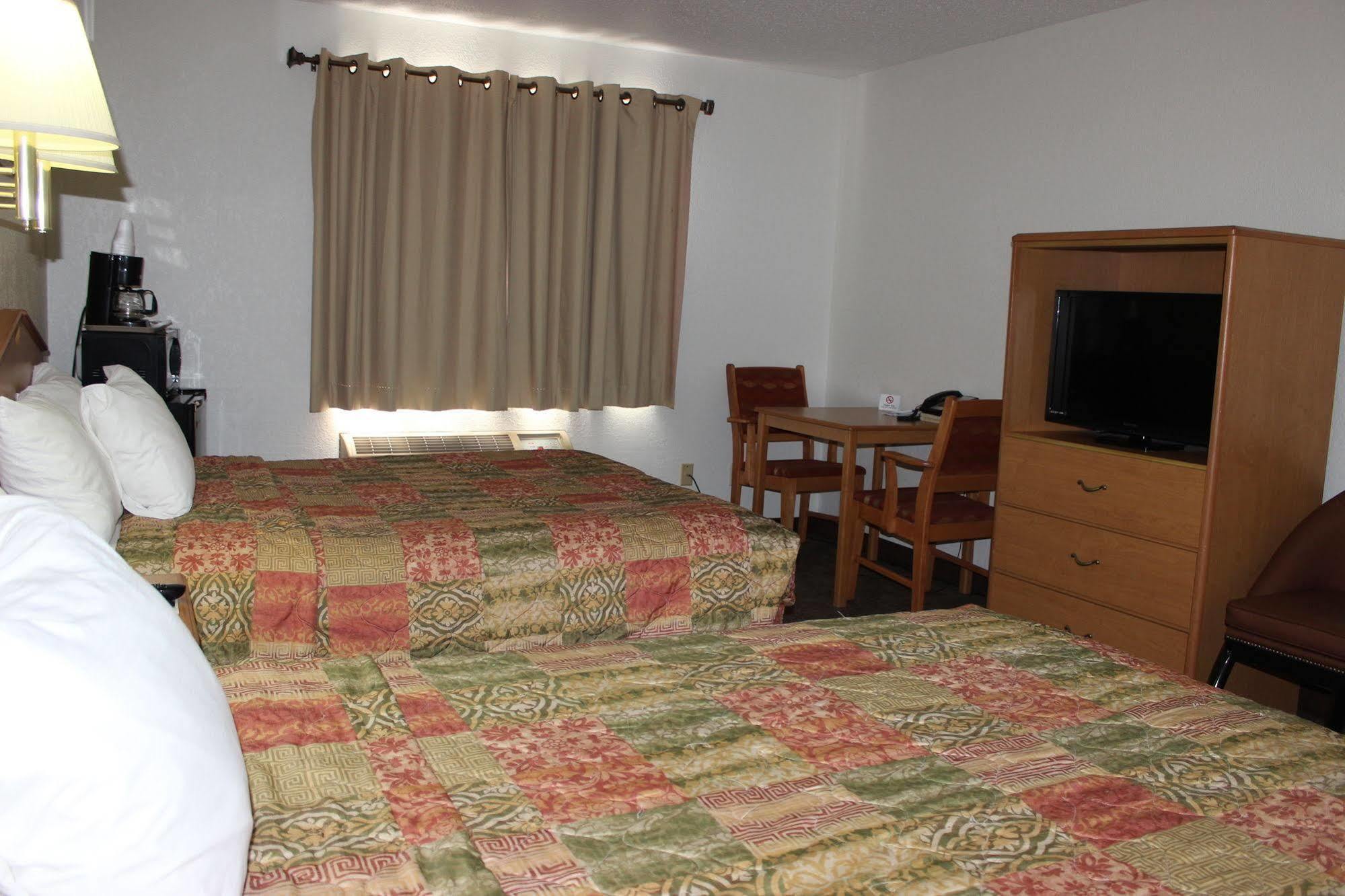 Americas Best Value Inn Гранд-Форкс Екстер'єр фото