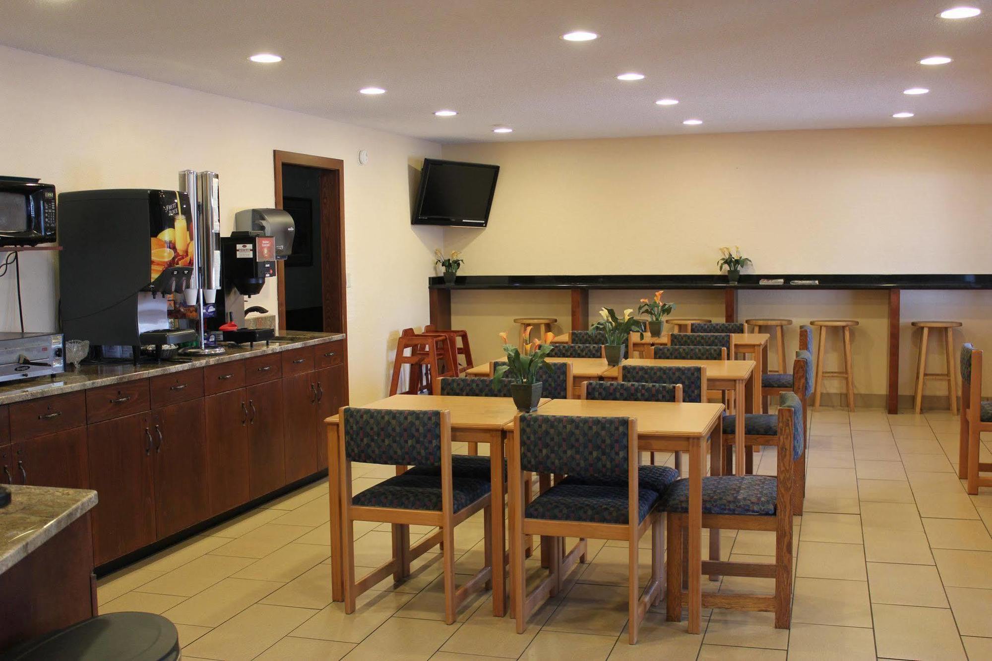 Americas Best Value Inn Гранд-Форкс Екстер'єр фото